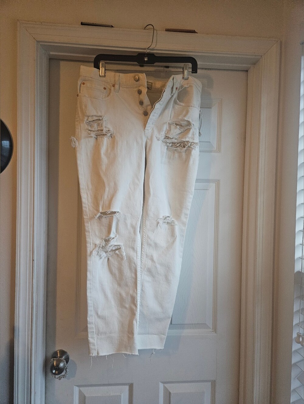Free People Sz 31, White Destroyed Distressed Jeans